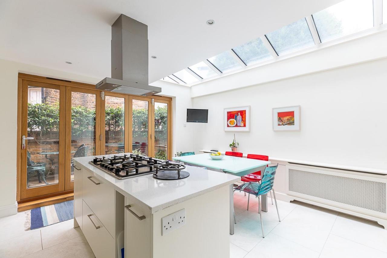 Joivy Stunning 3 Bed, 2 Bath House With Garden And Rooftop Terrace Appartement Londen Buitenkant foto