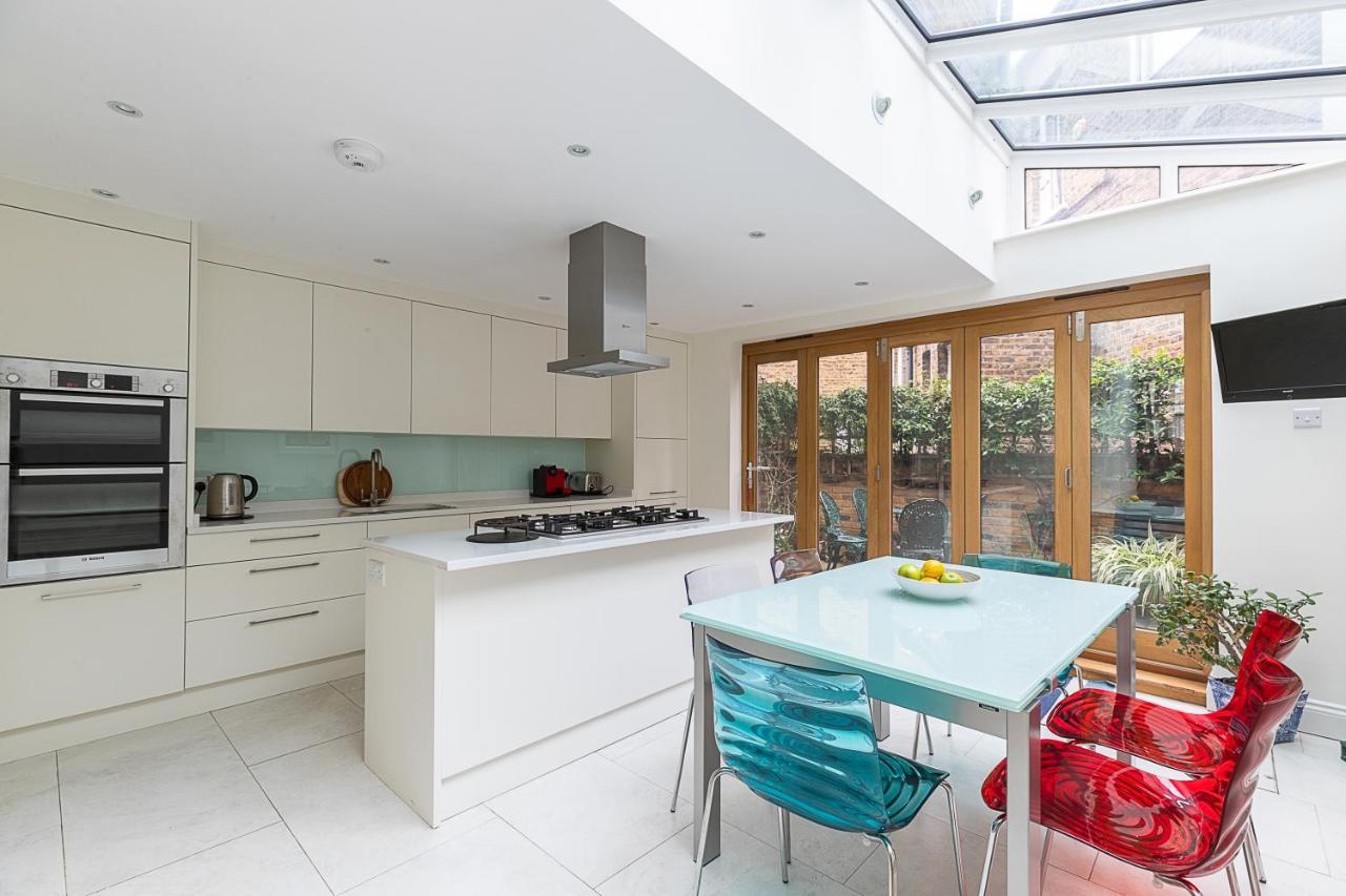 Joivy Stunning 3 Bed, 2 Bath House With Garden And Rooftop Terrace Appartement Londen Buitenkant foto